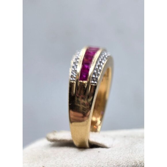 14kt Gold Plated 925 Ring  Pink Gemstones & Small Clear Stones Size 7 - Picture 2 of 6